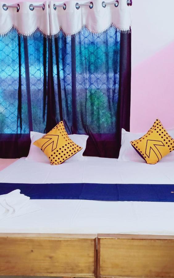 بوري Hotel Gunjan المظهر الخارجي الصورة