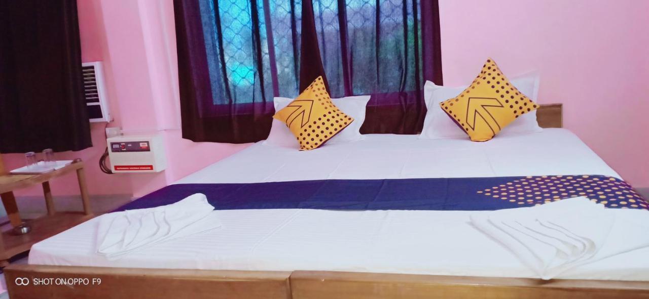 بوري Hotel Gunjan المظهر الخارجي الصورة