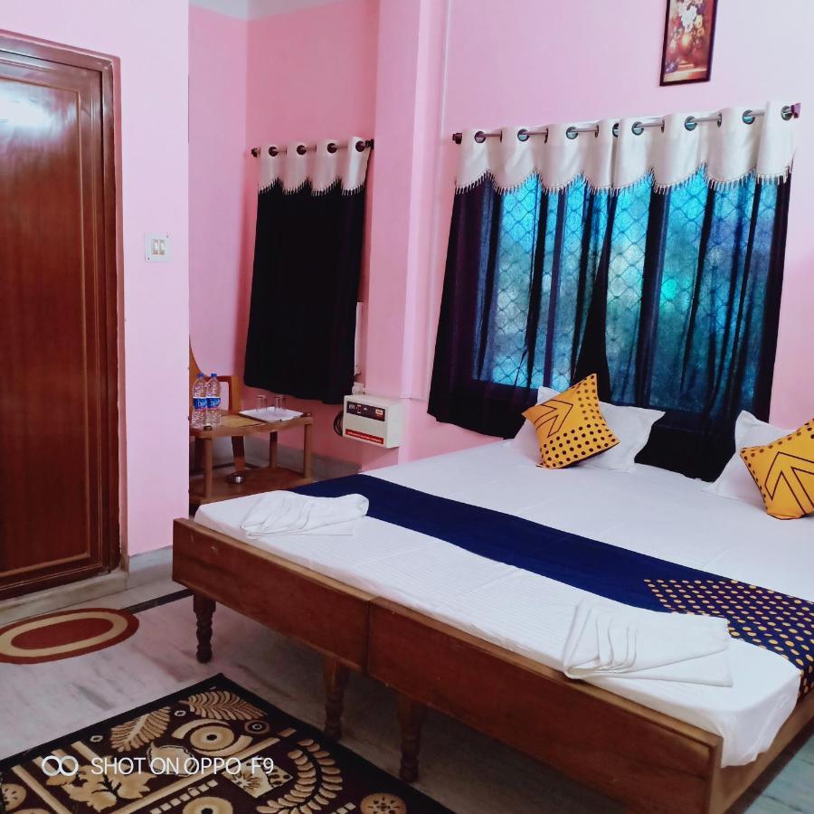 بوري Hotel Gunjan المظهر الخارجي الصورة