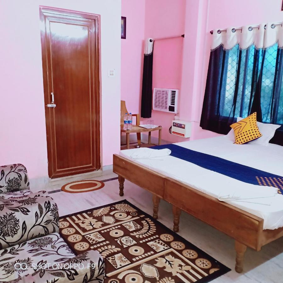 بوري Hotel Gunjan المظهر الخارجي الصورة